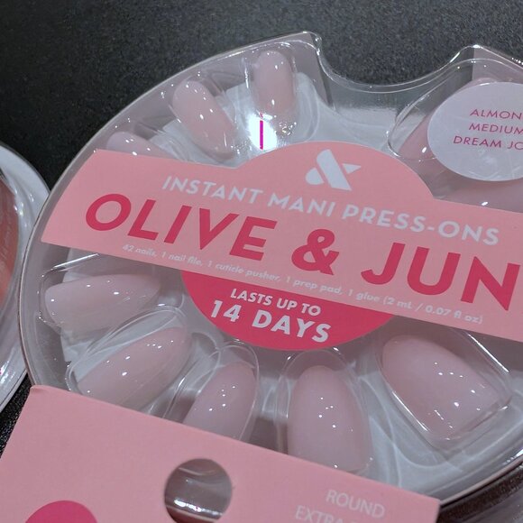 Set of Four (4) NEW Mani Press-On Sets from Olive & June - Picture 8 of 11